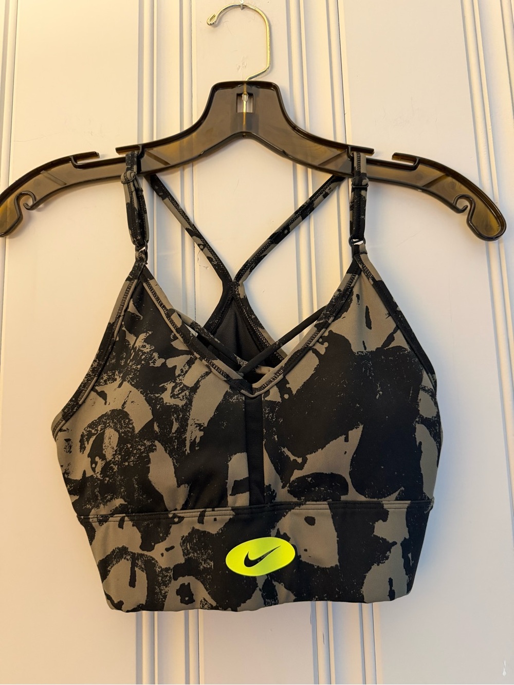 Nike Black & Green Abstract Strappy Sports Bra